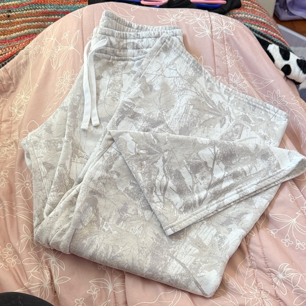 Hollister Gray Wide Leg Pants (Short)